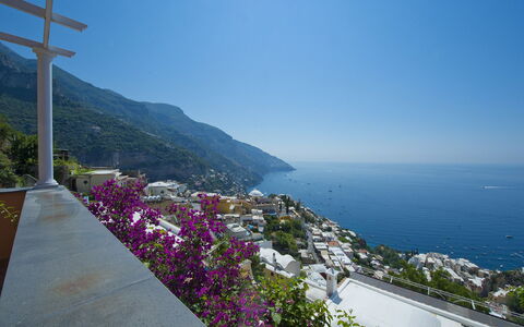 Casa Ivan: Blue, Body Of Water, Coast, Coastal And Oceanic Landforms, Sea, Summer, Ocean, Hill Station, Beach, Shore