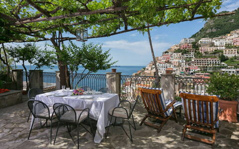 Casa la Sponda: Furniture, Table, Chair, Outdoor Table, Outdoor Furniture, Tablecloth, Flowerpot, Restaurant, Balcony, Houseplant