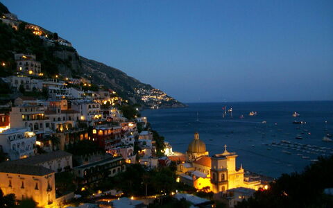 Casa Praiano: Body Of Water, Coast, Sea, Coastal And Oceanic Landforms, Watercraft, Ocean, Boat, Shore, Beach, Resort Town