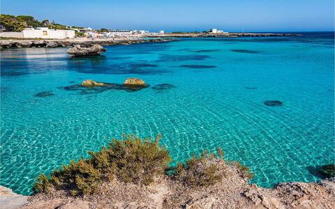Casa Riccio: Blue, Water, Body Of Water, Coast, Sea, Coastal And Oceanic Landforms, Beach, Summer, Ocean, Shore