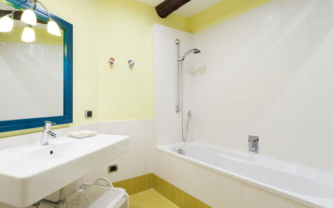 Casa Rossella: Bathroom, Plumbing Fixture, Interior Design, Bathtub, Flooring, Wall, Floor, Tap, Bathroom Sink, Ceiling