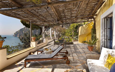 Mansour: Furniture, Chair, Resort, Eco Hotel, Balcony, Houseplant, Flowerpot, Outdoor Furniture, Shade, Villa