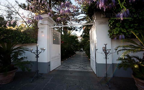 Villa Correale: Garden, Flowerpot, Shade, Landscaping, Flagstone, Walkway, Yard, Hacienda, Courtyard