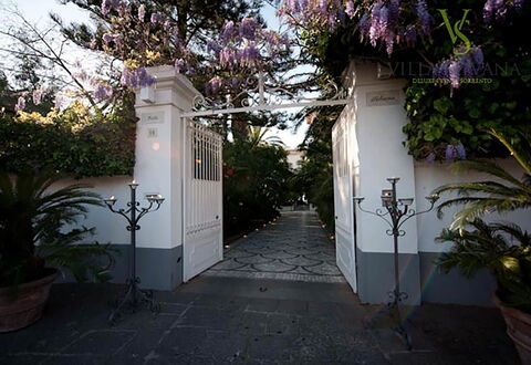 Villa Correale: Garden, Flowerpot, Shade, Landscaping, Flagstone, Walkway, Yard, Hacienda, Courtyard