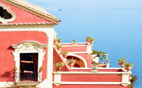 Palazzo Santa Croce: Red, Paint, Balcony