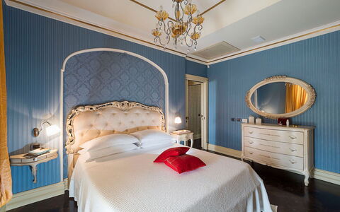 Villa Gemma: Furniture, Bedroom, Interior Design, Bed, Bed Sheet, Bedding, Ceiling, Textile, Lighting, Linens