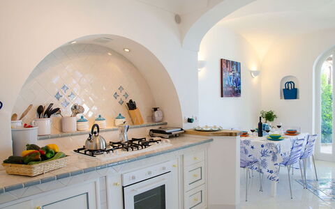 Villa Il Sogno di Praiano: Interior Design, Lighting, Kitchen, Ceiling, Countertop, Molding, Tile, Houseplant, Kitchen Appliance, Marble