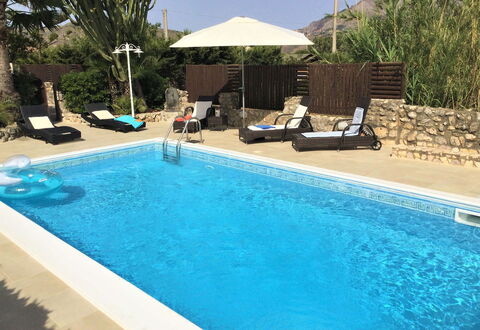 Villa Isabella: Swimming Pool, Resort, Outdoor Furniture, Furniture, Leisure, Composite Material, Umbrella, Sunlounger, Eco Hotel, Chair