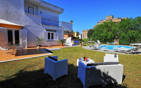 Villa Orlando: Apartment, Resort, Condominium, Swimming Pool, Landscaping, Yard, Balcony, Hacienda, Outdoor Furniture