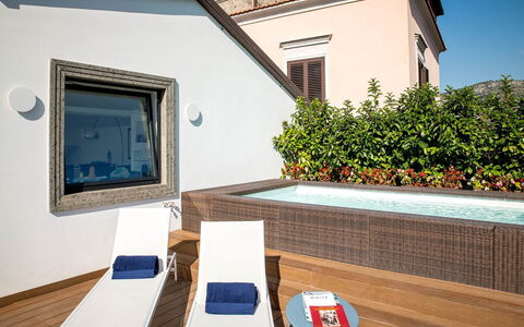 The Ivy Penthouse: Home, Interior Design, Swimming Pool, Resort, Balcony, Hotel, Design, Villa, Houseplant, Eco Hotel