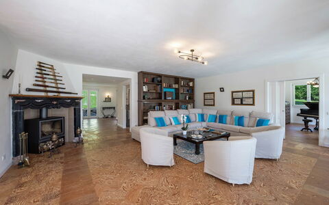 Villa Angela: Furniture, Interior Design, Flooring, Floor, Couch, Wood, Ceiling, Living Room, Room, Table