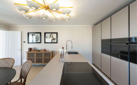 Sibilla: Ceiling, Light Fixture, Interior Design, Chandelier, Design, Natural Material, Kitchen & Dining Room Table, Dining Room, Wood Flooring