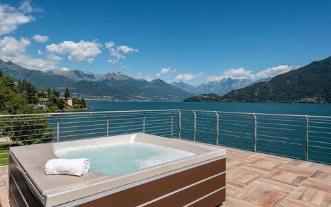 Villa Perla: Plumbing Fixture, Bathtub, Resort, Swimming Pool, Shade, Jacuzzi, Hotel, Design