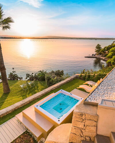 Sea Art Villa: Blue, Water, Body Of Water, Swimming Pool, Coastal And Oceanic Landforms, Resort, Coast, Sea, Lake, Leisure