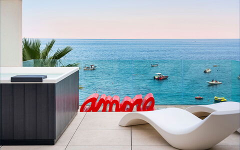 Casa Pink: Outdoor Furniture, Sea, Ocean, Sunlounger, Beach, Coast, Tropics, Caribbean, Chaise Longue