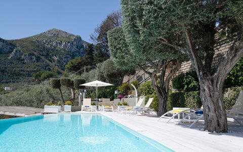 Relais Nike: Mountainous Landforms, Swimming Pool, Hill, Mountain, Resort, Mountain Range, Hill Station, Eco Hotel, Valley, Resort Town