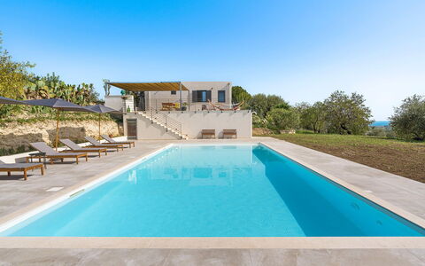 Villa Arcobaleno: Blue, Swimming Pool, Resort, Eco Hotel, Leisure, Estate, Outdoor Furniture, Resort Town, Villa, Tropics