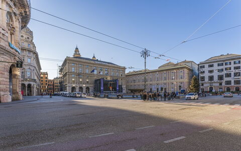 Da Federico, Apartment Genova Brignole: Sky, Building, Window, City, Urban Area, Town, Facade, Public Space, Street, Architecture