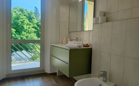 Casa Nadia: Bathroom Sink, Plumbing Fixture, Flooring, Interior Design, Floor, Bathroom, Sink, Tap, Plumbing, Bathroom Cabinet