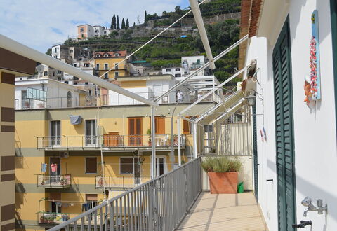 Casa Minori: Apartment, Neighbourhood, Residential Area, Balcony, Urban Design, Composite Material, Condominium, Handrail, Daylighting