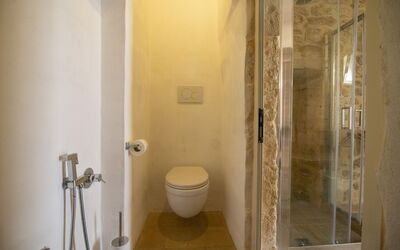 Accommodation:&nbsp;La Limesa Suite