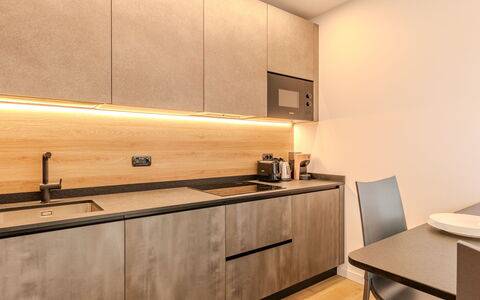 Accommodation:&nbsp;Garda Oasis and Horizon 500.4