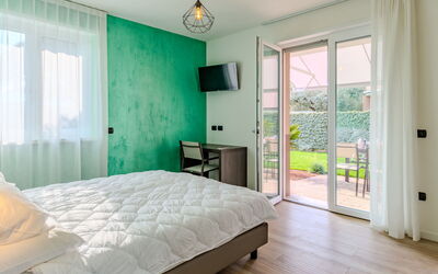 Accommodation:&nbsp;Garda Oasis and Horizon 500.4