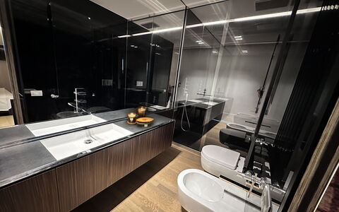 Villa Bilor Luxe: Interior Design, Flooring, Plumbing Fixture, Floor, Bathroom, Plumbing, Bathroom Sink, Tap, Lighting, Bathroom Cabinet