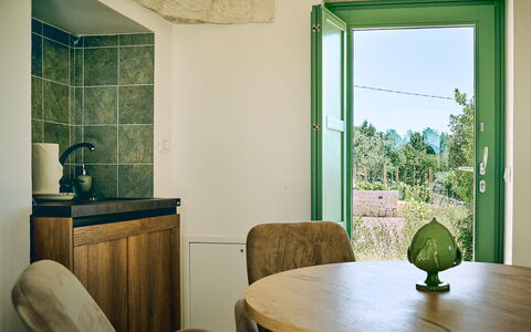 Trullo Emmebi Vista Valle D'Itria: Furniture, Interior Design, Chair, Room, Ceiling, Kitchen & Dining Room Table, Wood Stain, Dining Room, Light Fixture, Hardwood