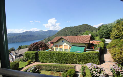 Bellavista Dimora Storica Vista Lago: Hill, Hill Station, Cottage, Hedge, Villa, Balcony, Eco Hotel