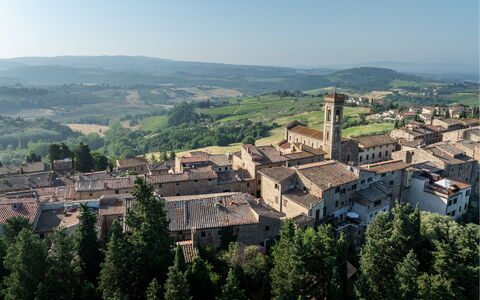 Maison Badia a Passignano: Landscape, Residential Area, Human Settlement, Suburb, Village, Spire, Bird'S-Eye View, Aerial Photography, Mountain Village