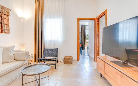 Le Camere di Corte Kalia by Raro Rooms: Flooring, Wood, Floor, Interior Design, Home, Room, Ceiling, Apartment, Living Room