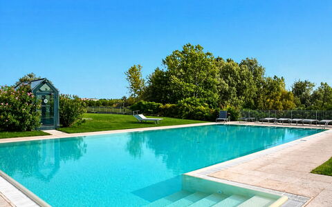 Preseglie Lake Garda: Swimming Pool, Blue, Water, Resort, Composite Material, Water Feature, Shade, Leisure, Eco Hotel, Garden
