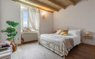 Accommodation:&nbsp;Biancospino