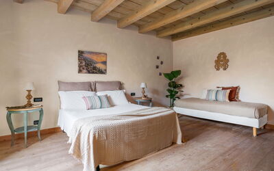 Accommodation:&nbsp;Fiordaliso
