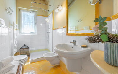 Accommodation:&nbsp;Melograno.