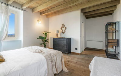 Accommodation:&nbsp;Rosa Canina