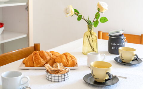 Suite Riviera: Tableware, Cup, Serveware, Food, Coffee Cup, Drinkware, Dishware, Teacup