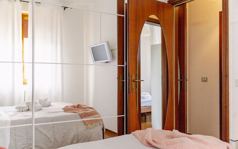 Casa di Lilia: Interior Design, Wood, Flooring, Furniture, Floor, Bed, Bedroom, Lighting, Room, Home