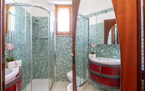 Casa di Lilia: Interior Design, Flooring, Plumbing Fixture, Floor, Bathroom, Plumbing, Tap, Tile, Ceiling, Sink