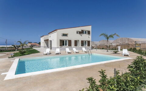 Villa Marzia: Composite Material, Estate, Swimming Pool, Shade, Villa, Hotel, Resort, Balcony