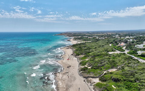 Villa Margherita: Blue, Body Of Water, Coast, Horizon, Beach, Sea, Coastal And Oceanic Landforms, Shore, Ocean, Wave