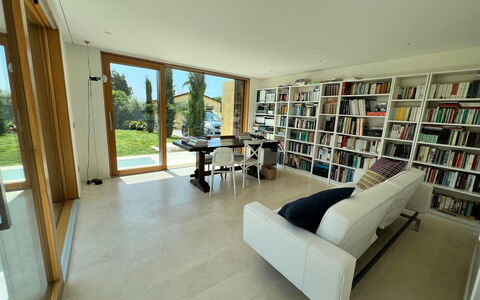Villa Elena: Furniture, Interior Design, Flooring, Floor, Couch, Wood, Bookcase, Living Room, Room, Shelving