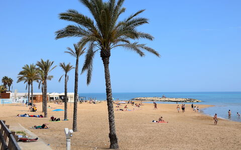 Villa Andrea: Sky, Body Of Water, Beach, Coast, Summer, Sea, Coastal And Oceanic Landforms, Sand, Shore, Horizon