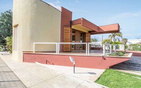 Villa Billona: Wood Stain, Shade, Estate, Design, Hacienda, Villa, Stairs, Outdoor Structure, Balcony