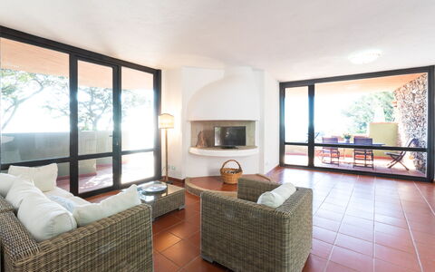 Villa Boi: Furniture, Interior Design, Flooring, Floor, Wood, Ceiling, Living Room, Room, Couch, Table