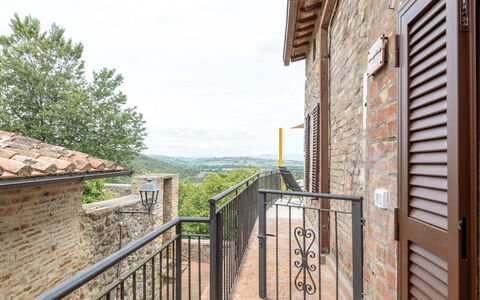 La Terrazza nel Borgo: Wall, Brick, Brickwork, Iron, Handrail, Stone Wall, Balcony, Fence, Baluster