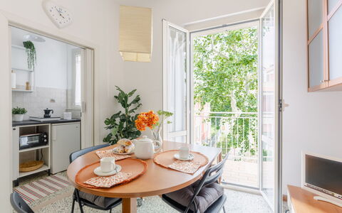 Fano Mare: Furniture, Interior Design, Chair, Table, Flooring, Dining Room, Kitchen & Dining Room Table, Floor, Room, Home