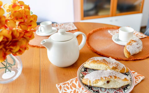 Fano Mare: Food, Tableware, Serveware, Cup, Drinkware, Coffee Cup, Dishware, Ingredient, Table