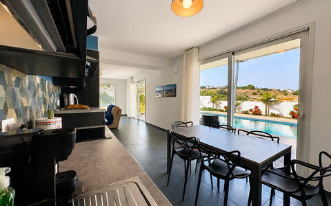 A Casa di Chica: Furniture, Interior Design, Flooring, Kitchen, Lighting, Chair, Table, Kitchen & Dining Room Table, Floor, Countertop